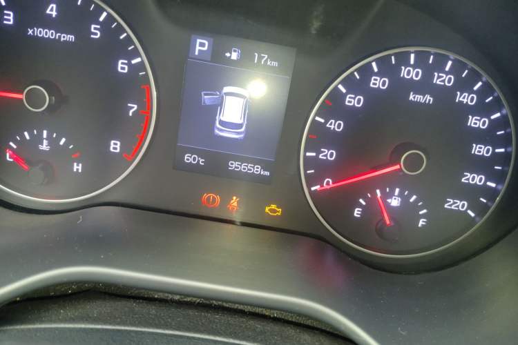 Used Kia KX Cross 2018 1.6L Automatic Dynamic Sunroof Version Odometer Close Up