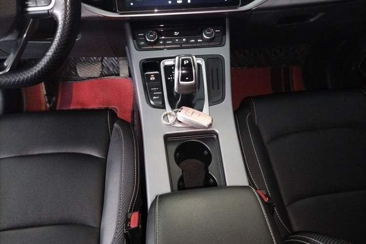 Used Geely Auto Emgrand X7 Sport 2021 Million Edition 1.8TD DCT Two-Wheel Drive Comfort Model Gear Lever