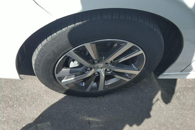 Used Honda Civic 2023 240TURBO CVT Dynamic · Center Stage Special Edition