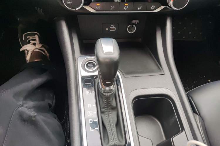 Used Nissan Sylphy 2020 1.6L XL CVT Enjoyment Edition Gear Lever