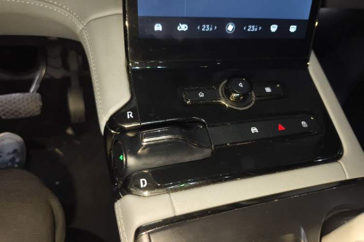 Used Nio ES8 2020 415 km Range 6-Seater Version
