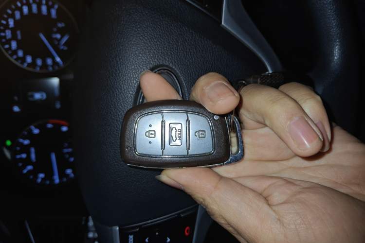 Used Hyundai Elantra (6th Generation / Lingdong) 2016 1.6L Automatic ZhiXuan – Elite Version Vehicle Key