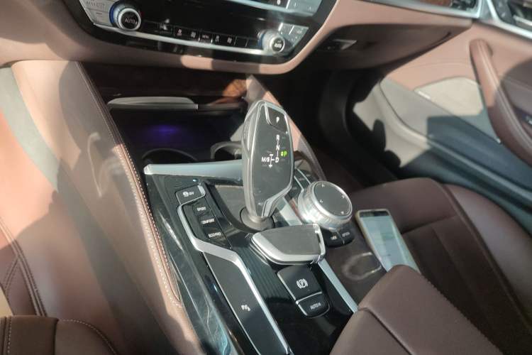 Used BMW 5 Series 2019 525Li Luxury Package