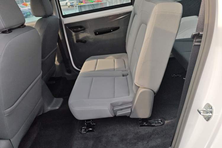 Used Wuling Hongguang New Energy 2024 All-Electric Model 300KM Standard Version
