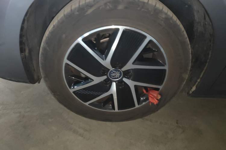 Used BYD Qin L 2025 DM-i Smart Drive 120KM Leading Model