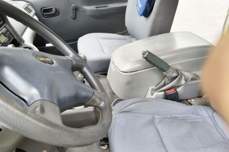 Used Jinbei Hiace 2018 2.0L Fifth-Generation Kuaiyun Standard Version Standard Roof 6 Seats V19S