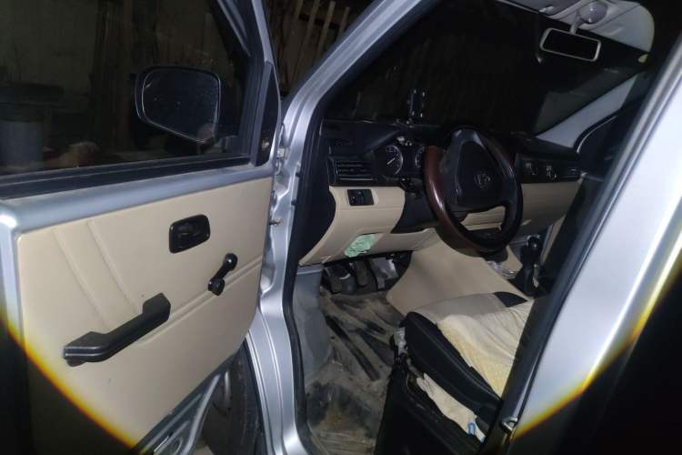 Used CHANGAN KUAYUE Xing V3 2023 1.3L Gasoline Comfort Model 5-Seater Passenger Vehicle Driver Seat