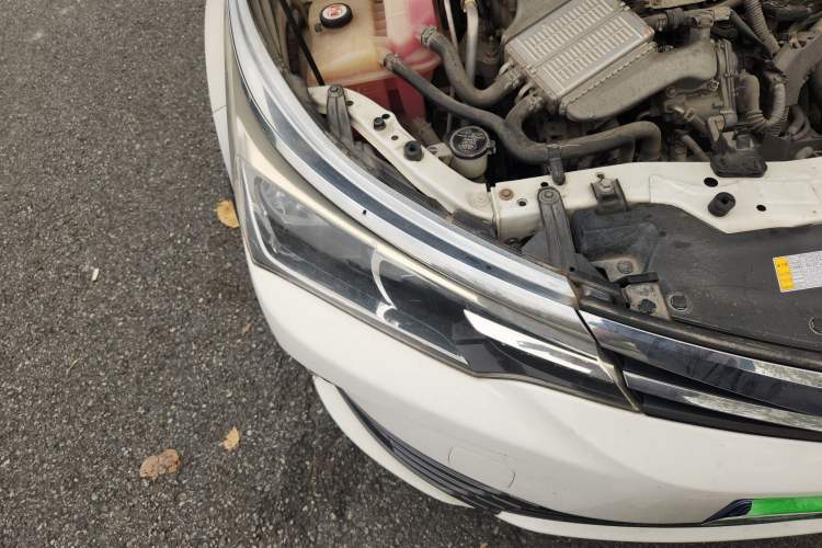 Used Toyota Corolla 2017 Revised Version 1.2T S-CVT GL-i Right Front Headlight