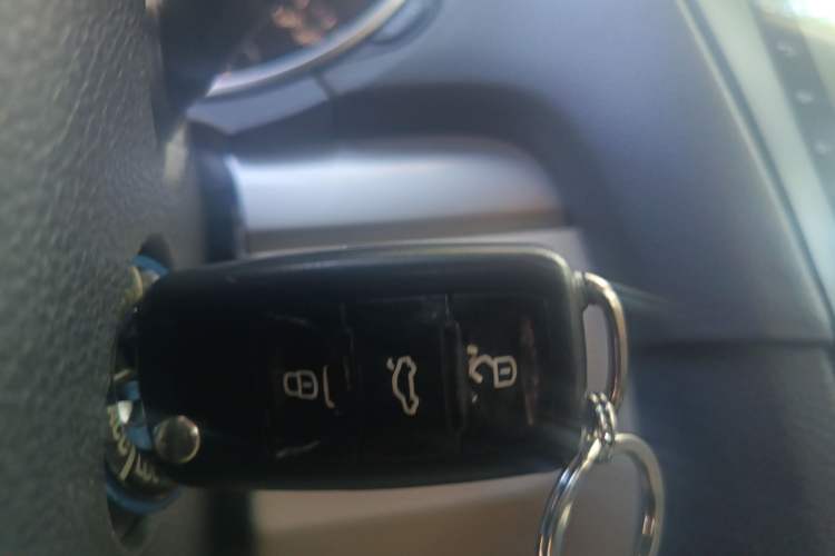 Used Volkswagen Golf 2012 1.6L Automatic Fashion Model