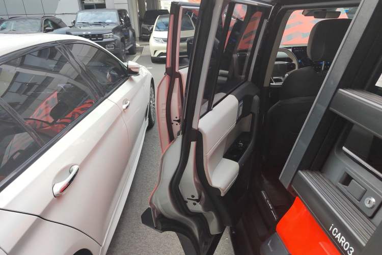 Used iCAR 03 2024 501km Four-wheel Drive Long-range Intelligent Driving Edition