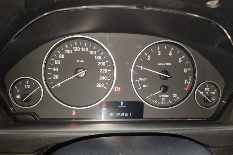 Used BMW 3 Series 2013 320Li Fashion Model
