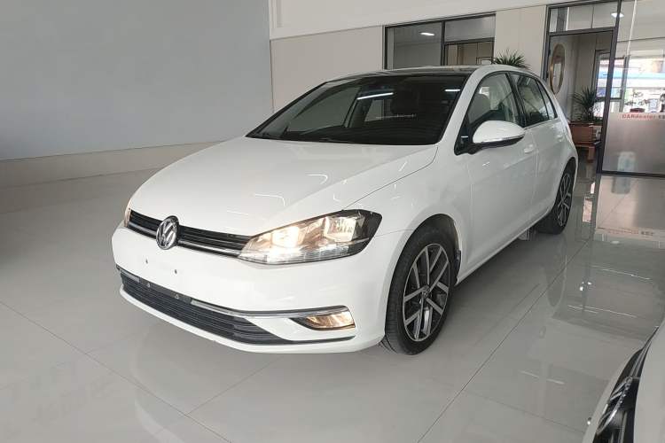 Used Volkswagen Golf 2018 230TSI Automatic Luxury Version