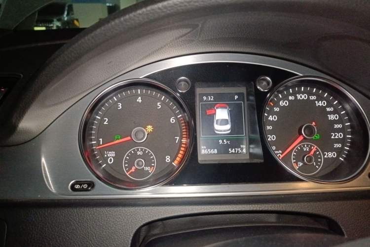 Used Volkswagen FAW-Volkswagen CC 2015 2.0 TSI Ultimate Model Instrument Cluster