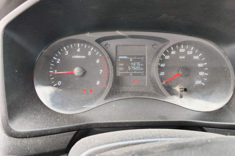 Used Wuling Zhengcheng 2022 2.0L Manual Entrepreneurial Version Odometer Close Up