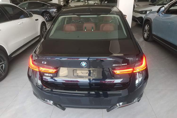 Used BMW i3 2025 eDrive 40 L Midnight Edition
