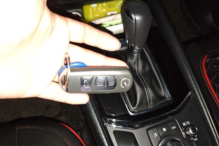 Used Mazda CX-5 2017 2.0L Automatic 2WD Smart Enjoyment Version China V Standard Vehicle Key