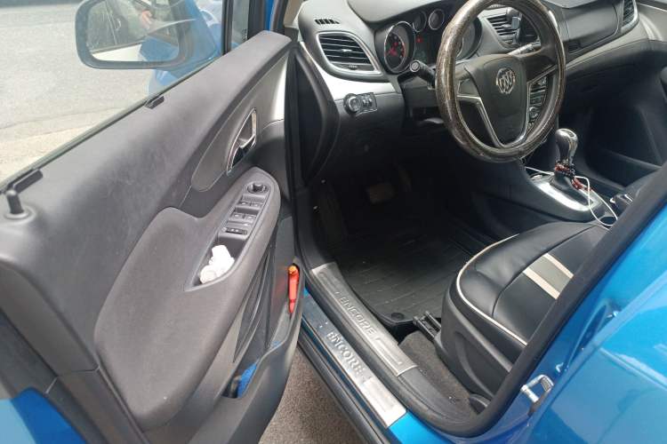 Used Buick Encore 2015 1.4T Automatic Two-Wheel Drive Urban Elite Version
