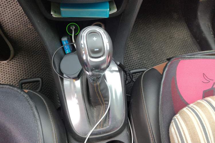 Used Buick Encore 2013 1.4T Automatic Two-Wheel Drive Leading Model Gear Lever