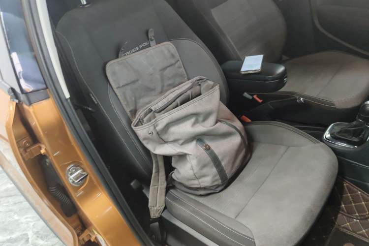 Used Volkswagen Polo 2014 1.6L Cross Polo Automatic
