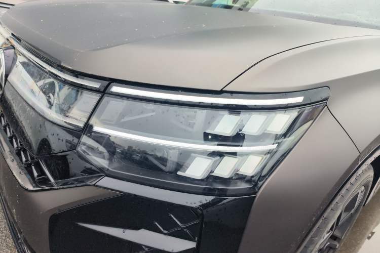 Used Volkswagen Teramont 2025 Tiguan Pro 450TSI Four-Wheel Drive Summit Edition