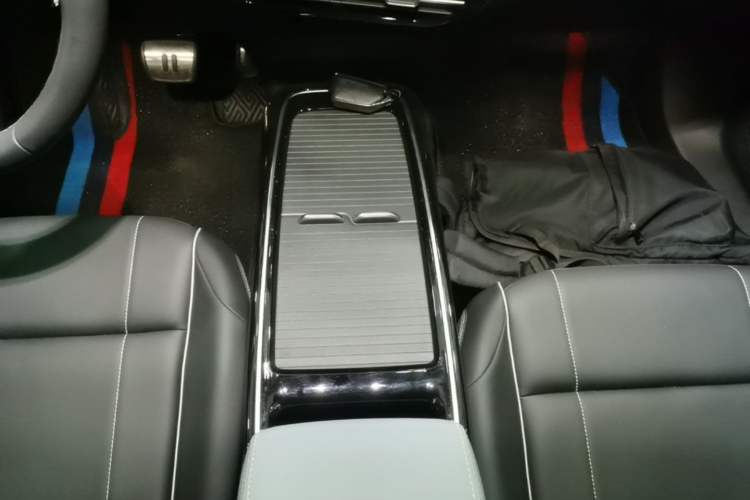 Used Volkswagen ID.4 X 2024 Pure & Smart Edition Gear Lever