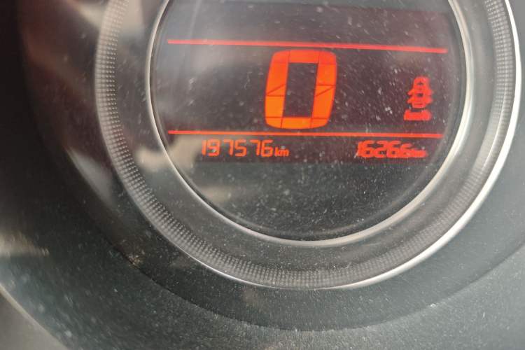 Used Citroen C4L 2014 1.8L Intelligent Drive Manual Enjoyment Model Odometer Close Up