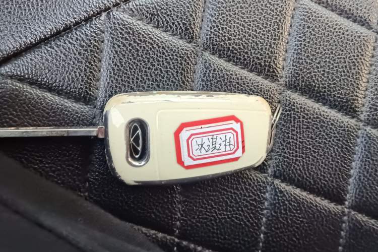 Used Chery QQ Ice Cream 2022 170km Sundae Phosphate Lithium-Ion