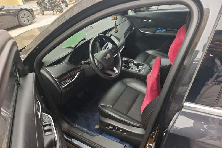 Used Cadillac XT4 2018 28T Two-Wheel Drive Tech Version Left Front Seat