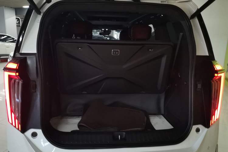 Used GAC Trumpchi M8 2023 Zongshi Series 400T Ultimate Edition Trunk