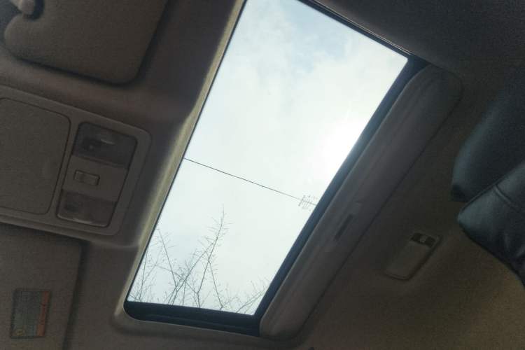 Used Nissan Sylphy 2009 1.6XL Automatic Luxury Sunroof Edition Headliner