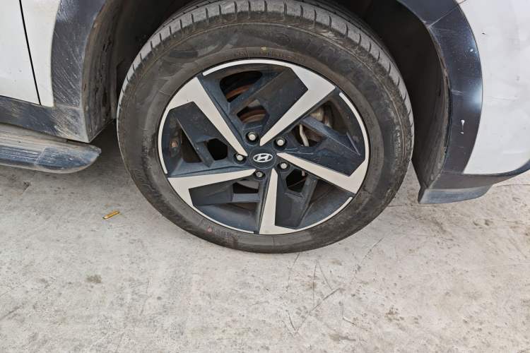 Used Hyundai ix35 2021 2.0L Automatic 2WD GLS Leading Edition Right Front Wheel Hub