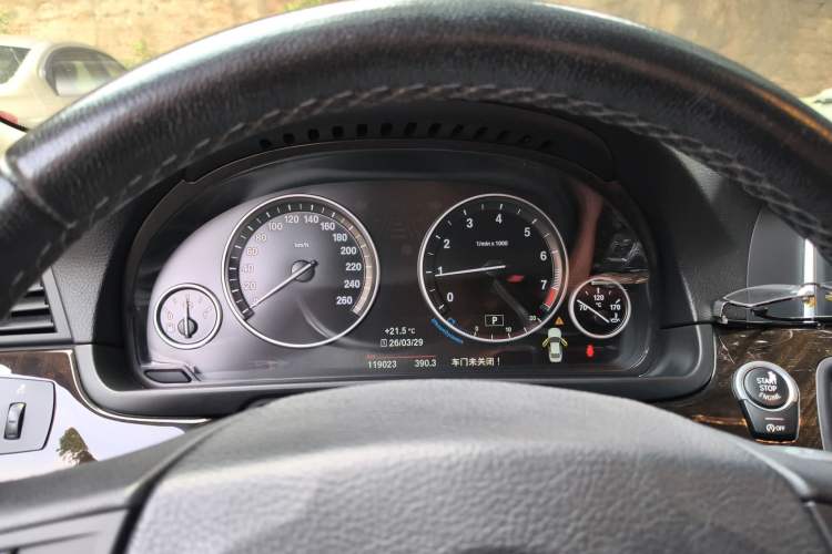 Used BMW 5 Series 2014 525Li Leading Model