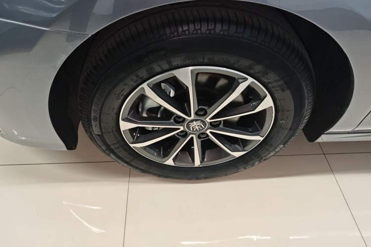 Used BYD Qin PLUS 2024 HONOR Edition DM-i 55KM Leading Model Exterior 4