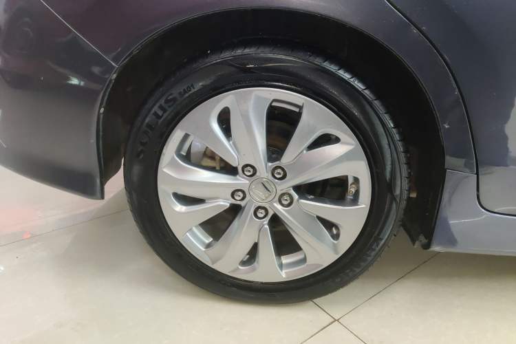 Used Honda Jade 2017 1.8L automatic Comfort version 5 seats
