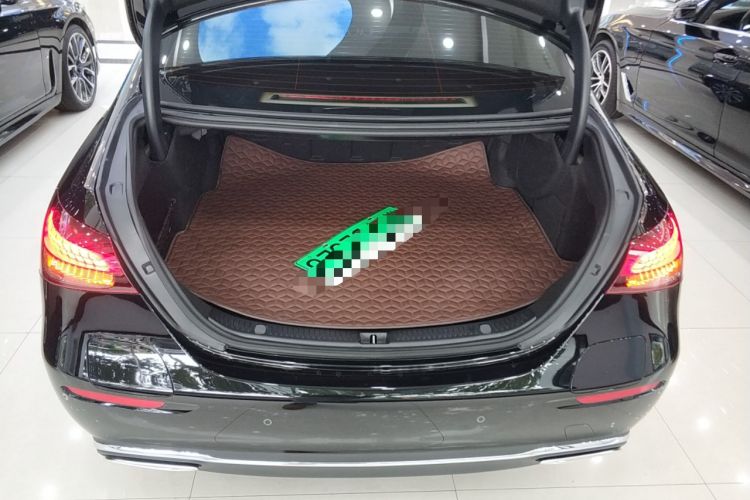 Used Mercedes-Benz E-Class New Energy 2023 E 350 e L Plug-in Hybrid Sedan
