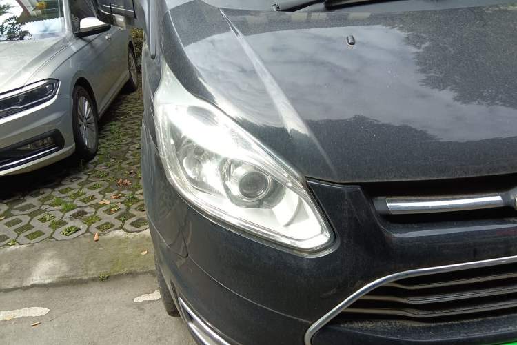 Used Ford Tourneo Custom 2017 2.0T Automatic Elite Edition Right Front Headlight