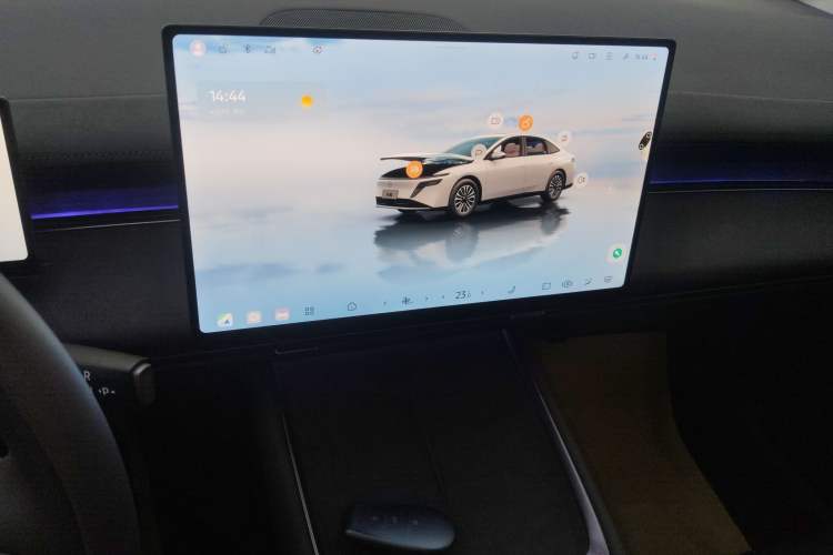 Used Nissan N6 2026 Model 180 Max Audio And AC Panel