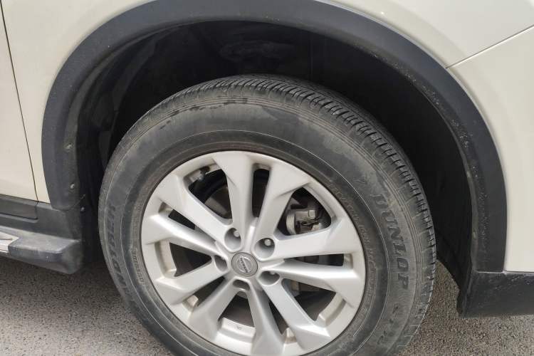 Used Nissan X-Trail 2016 2.0L CVT Smart Enjoyment Version 4WD
