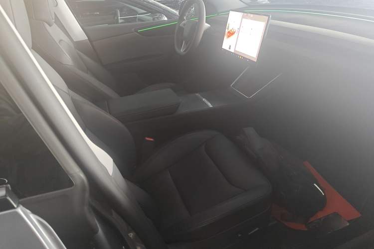 Used Tesla Model Y 2025 Rear-Wheel Drive First Edition Right Front Seat