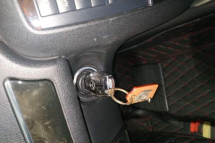 Used Mercedes-Benz R-Class 2017 R 320 4MATIC Business Edition Prestige Model
