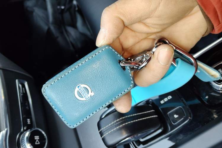 Used Volvo XC60 New Energy 2021 T8 E-Drive Hybrid Smart & Dynamic Edition