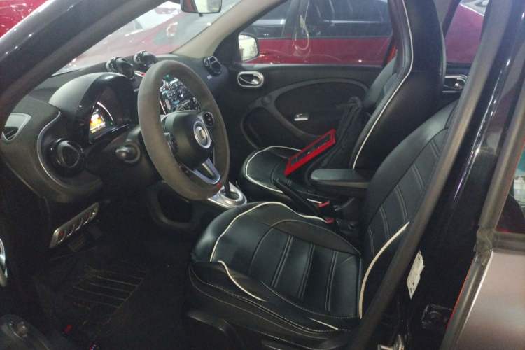 Used smart forfour 2016 1.0L 52 kW Passion Edition Left Front Seat