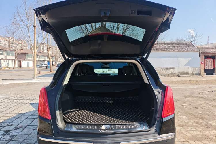 Used Cadillac XT5 2018 25T Luxury Model
