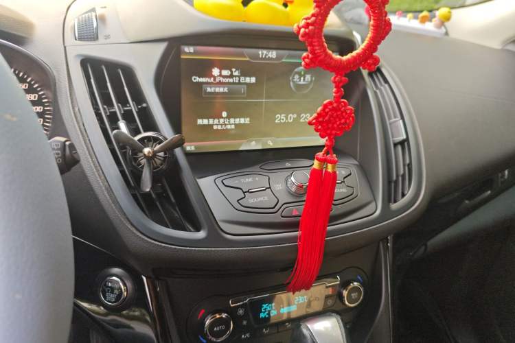 Used Ford Kuga 2013 2.0L GTDi Four-Wheel-Drive Sport Model Audio And AC Panel