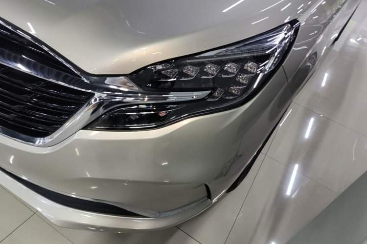 Used Buick GL8 2022 ES Landtrek 653T Comfort Edition Left Front Headlight