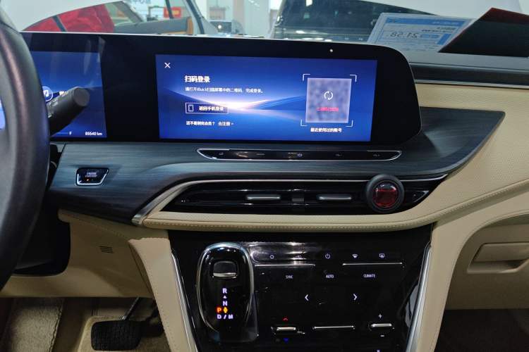 Used Buick GL8 2023 ES Lu Zun Deluxe and Yue Edition Audio And AC Panel