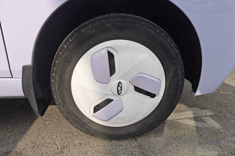 Used Chery QQ QQ Ice Cream 2022 170km Sundae Phosphate Lithium-Ion
