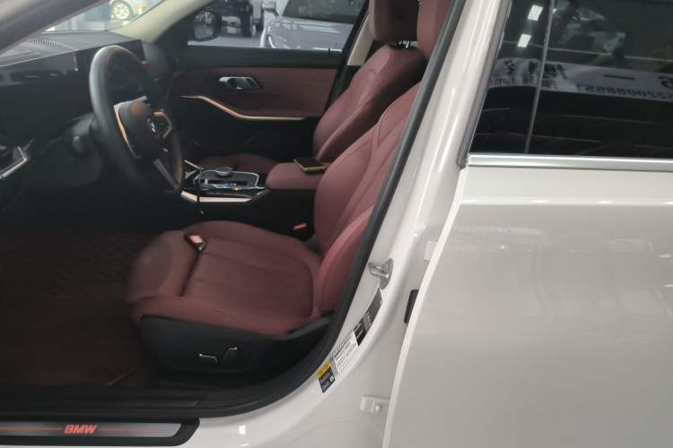 Used BMW i3 2024 eDrive 35 L Left Front Seat