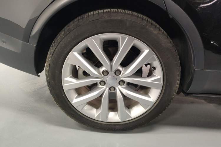 Used Land Rover Discovery 2024 360 PS S