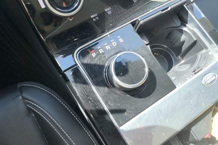 Used Land Rover Range Velar 2017 P250 S Gear Lever